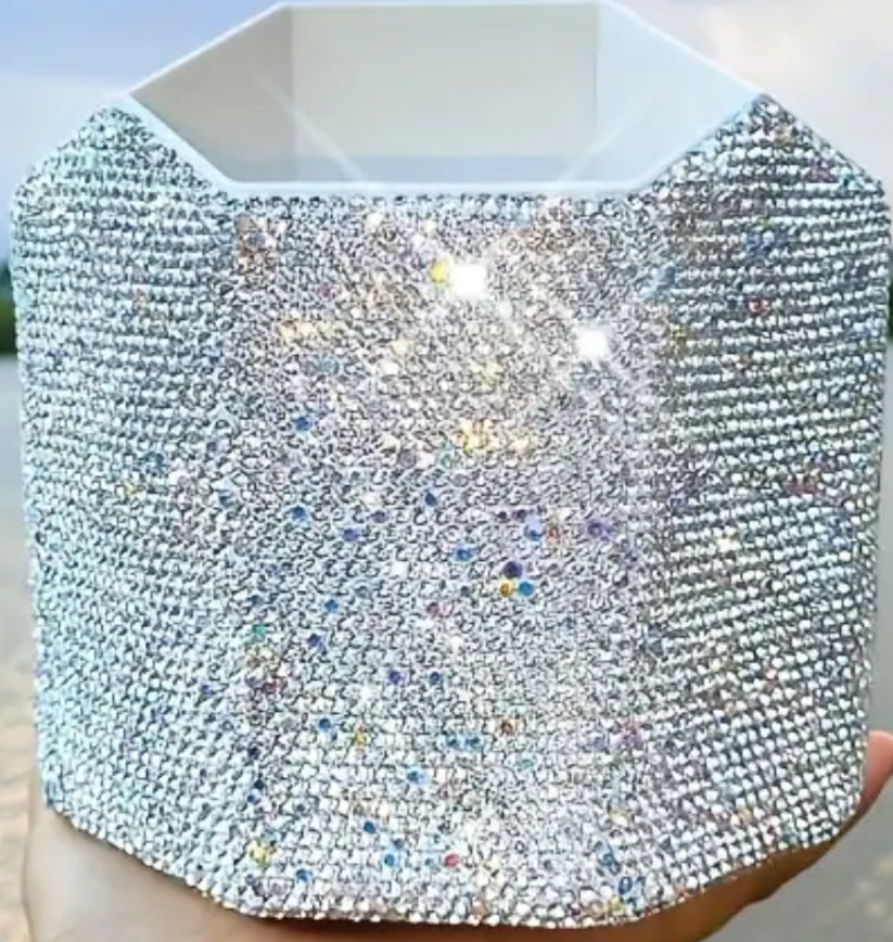 Glam Style Rotating Cosmetic Organizer Box!