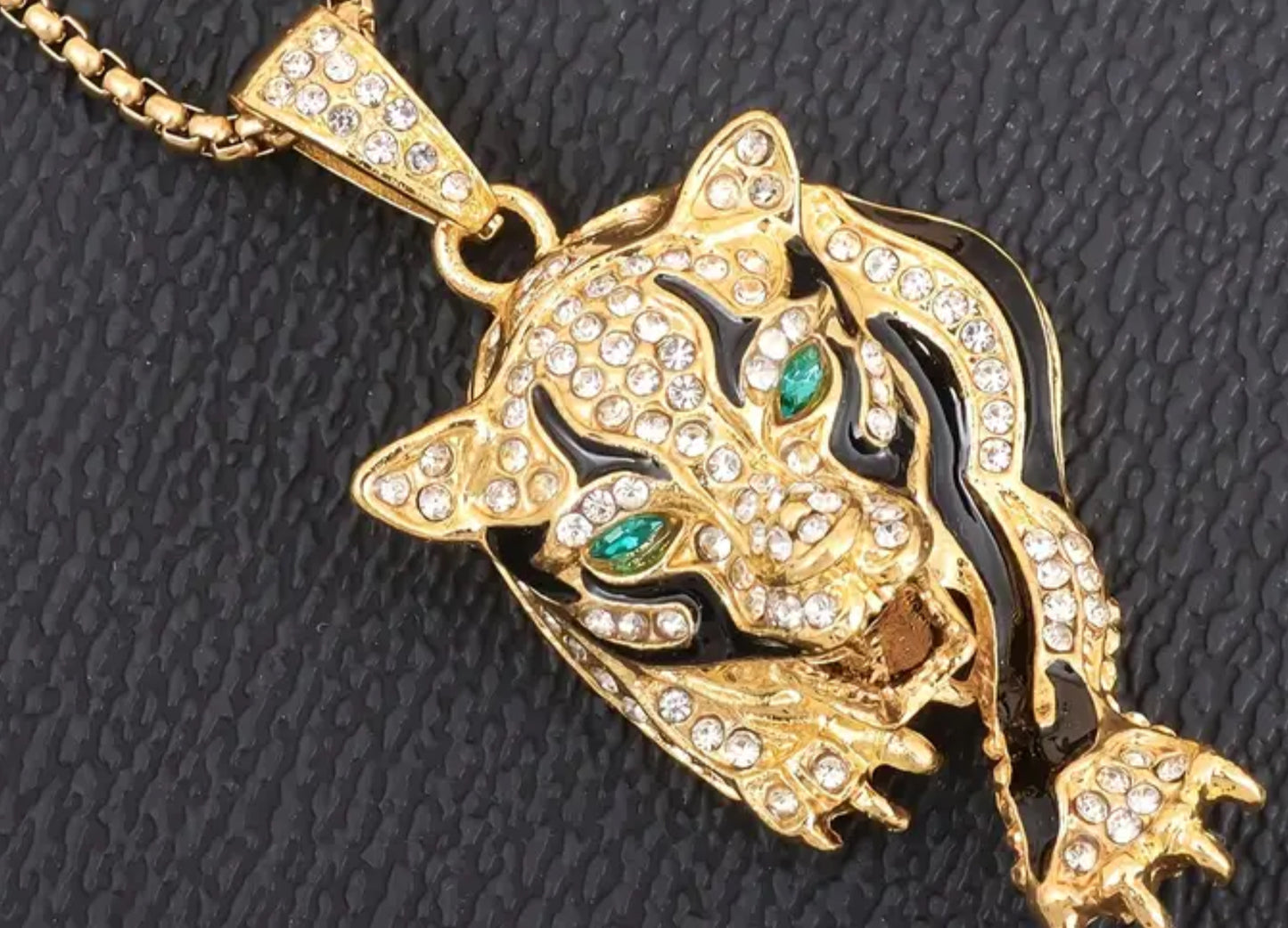 Tiger pendant necklace!