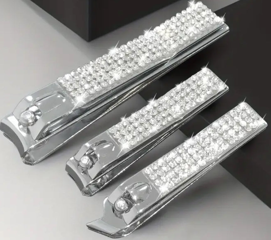 Blingy toenail clippers!