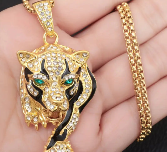 Tiger pendant necklace!